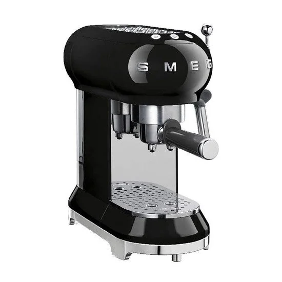 https://mancavegeek.com/wp-content/uploads/2021/04/smeg-coffee-machine-550x550.jpg.webp