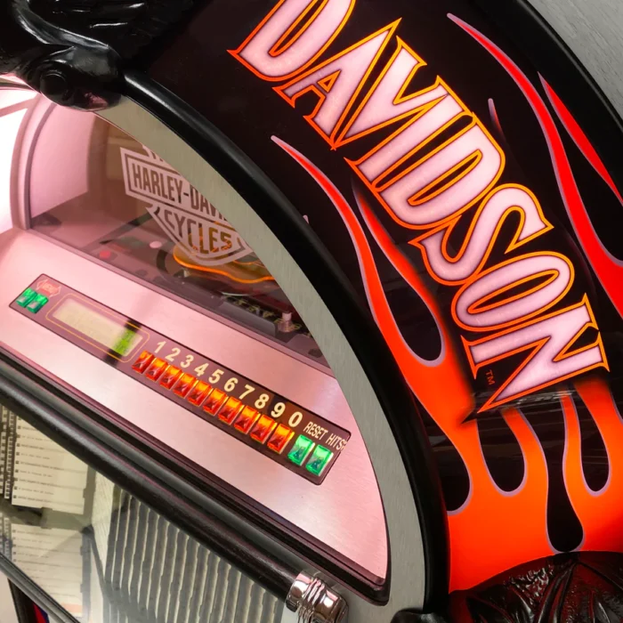 Rock-Ola Harley-Davidson Flames Jukebox Key Features